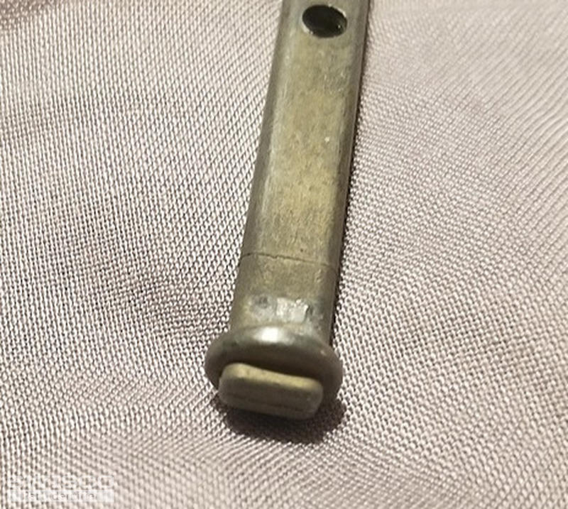 Window tilt pivot pin