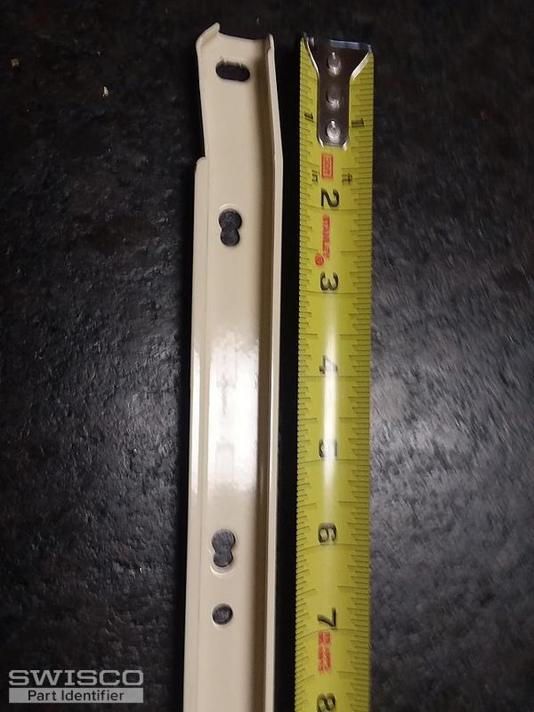 Bracket end of right side cabinet member