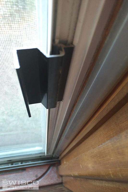 Sliding window locking clip