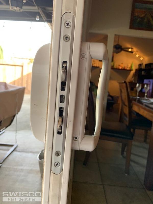 image1B - door locking mechanism