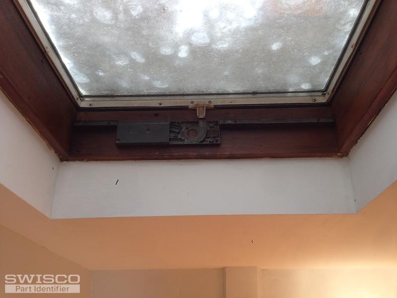 Skylight window crank assembly
