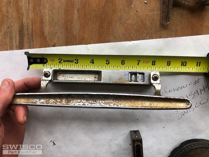 5 door rollers, 5 keepers, 2 handles and a lot of weather stripping