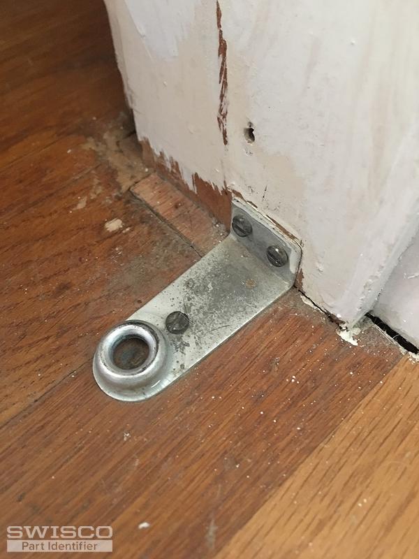 Bifold closet door bottom pivot bracket