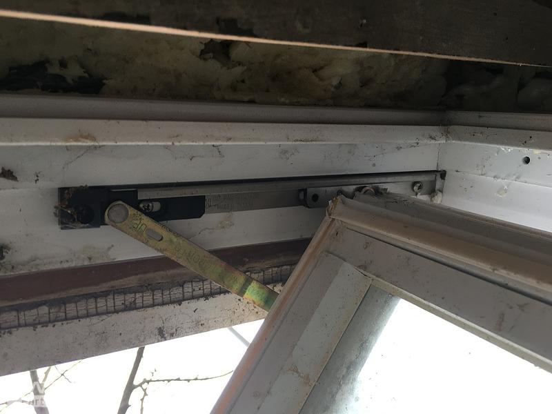 Casement window rail is broken