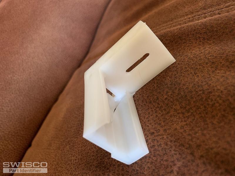 Drawer slide socket