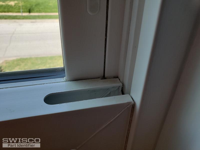 Tilt Latch Slot