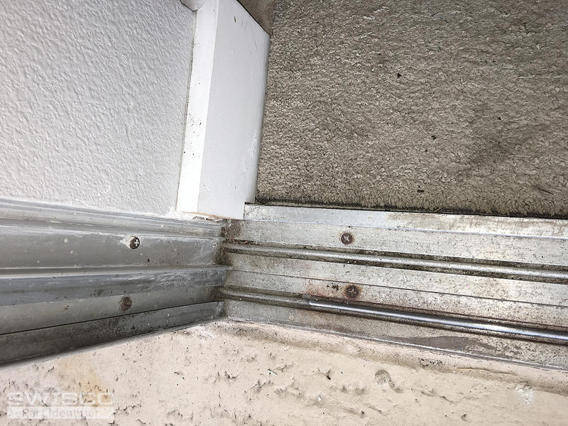 1970's sliding glass doors need maintenance.