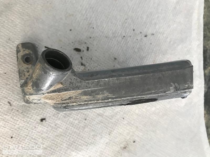 Small bathroom window crank