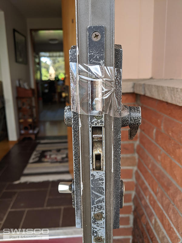 Screen door handle