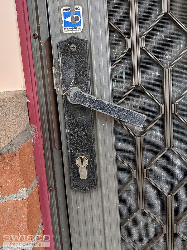 Screen door handle