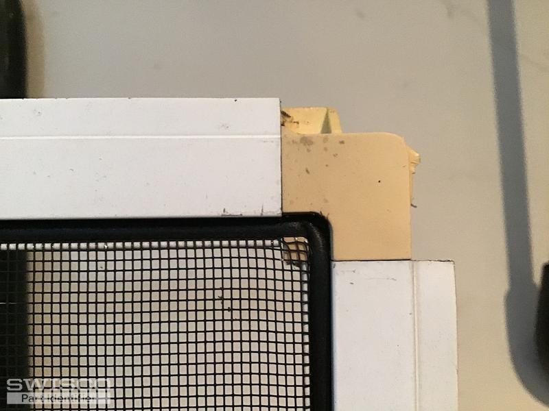 Replacement plastic window screen corners
