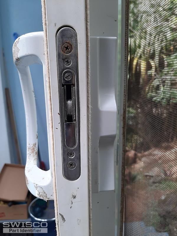 Replacement sliding door handle set with lock key