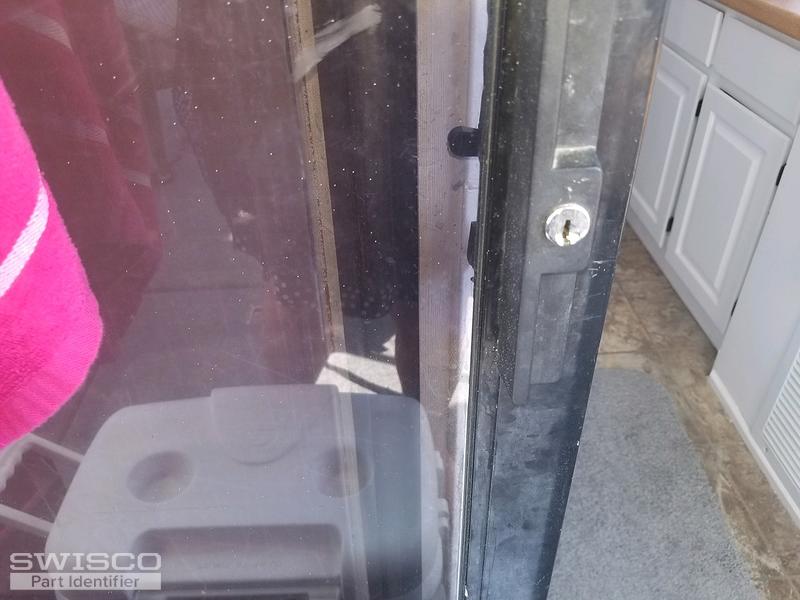 DOOR HANDLE