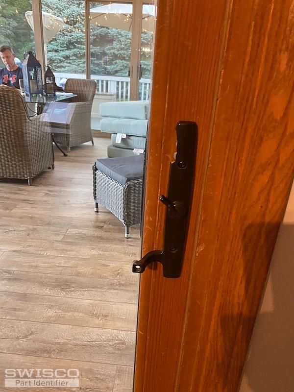 Sliding glass door handle broke.