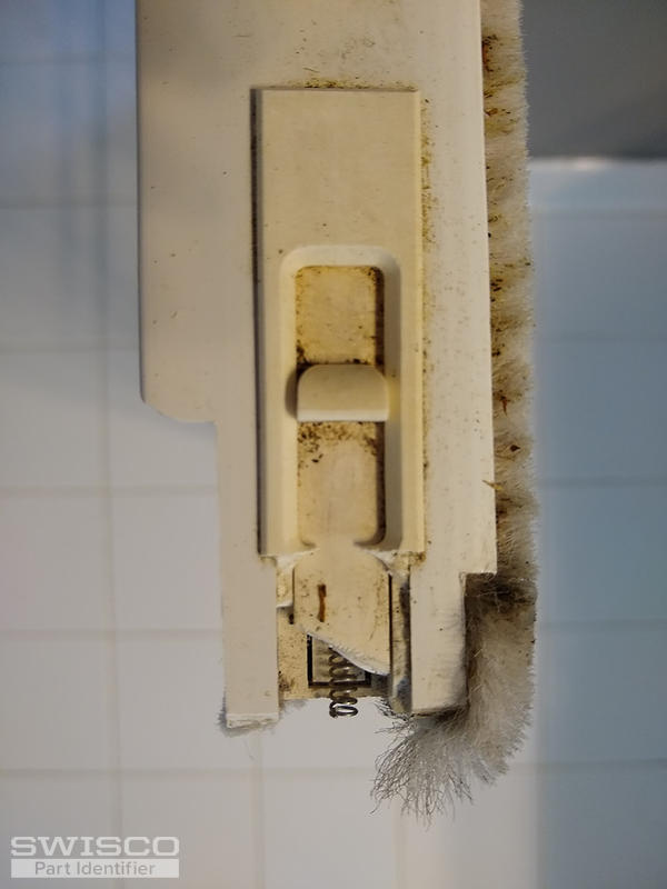 Top tilt latch