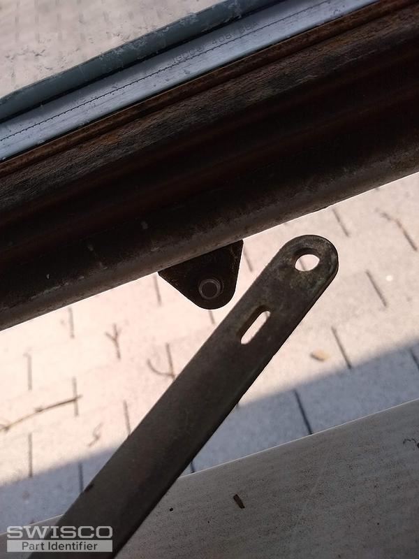 Right side sometimes falls apart