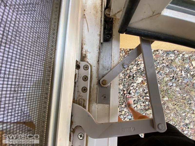 Bottom bracket on casement window truth