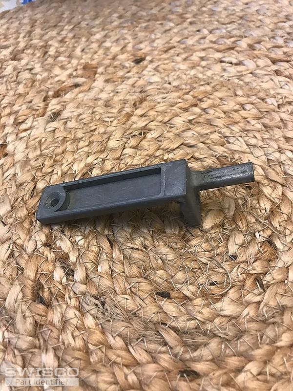 Tilt window replacement sash pivot bar