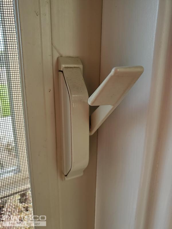 Latch assembly for window