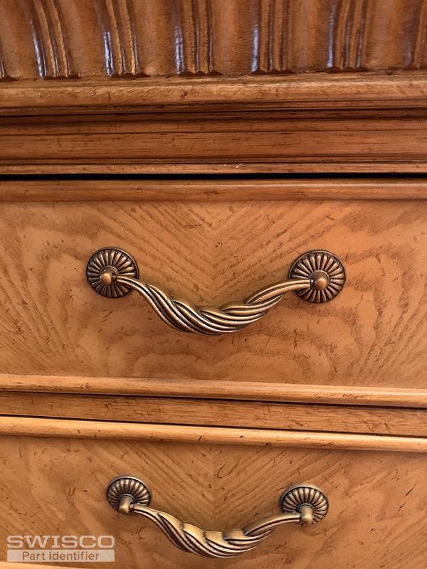 Replacement pull for Broyhill handle