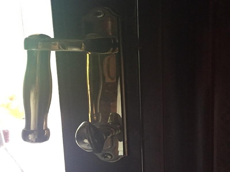 Cradco Handle lock brass s77 inch sliding door