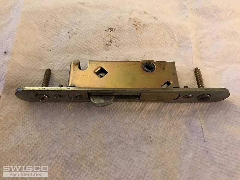 Sliding door latch mechanism