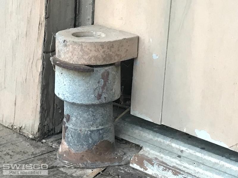TV Hill Back Door Bottom Hinge