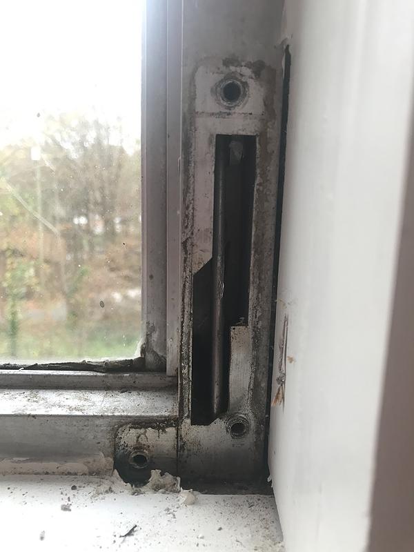 mounting surface