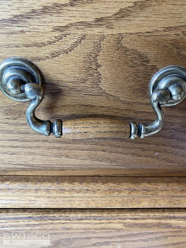 Furniture Traditions Pull handle