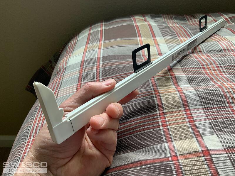 Help identifying replacement window screen frame corners