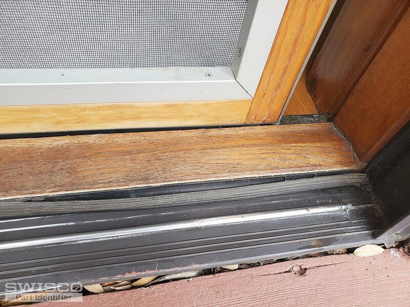 Bottom seal of sliding glass door