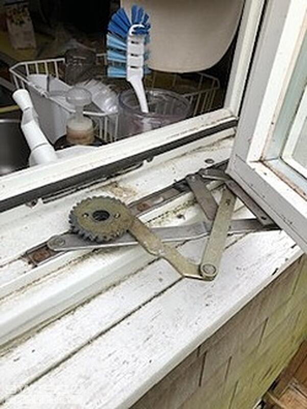 broken window single arm operation