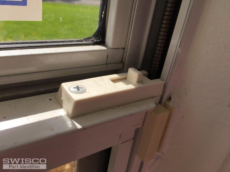 Vinyl latch