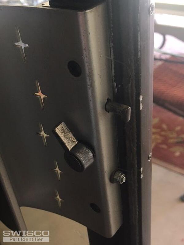 Sliding door lock assembly