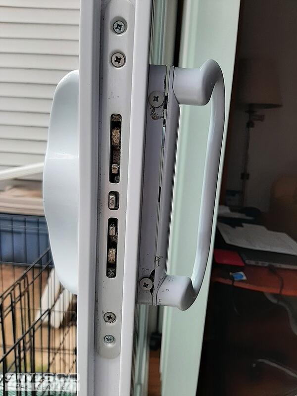 Side shot lock