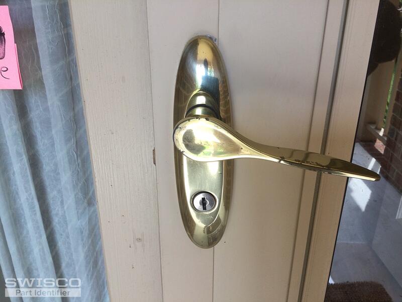 Storm door replacement handle/latch with deadbolt