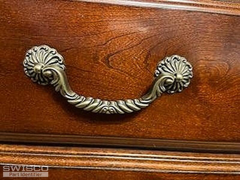 dresser pull