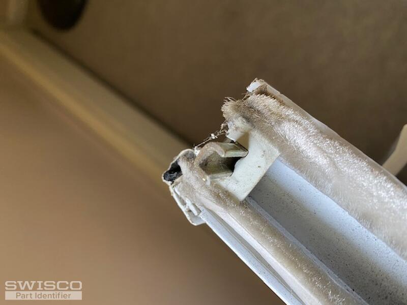 Window pivot bar