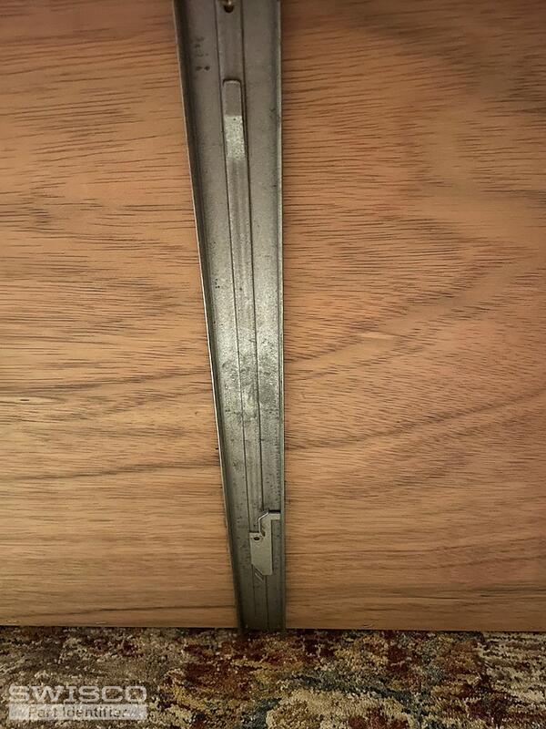 Center mount drawer slide