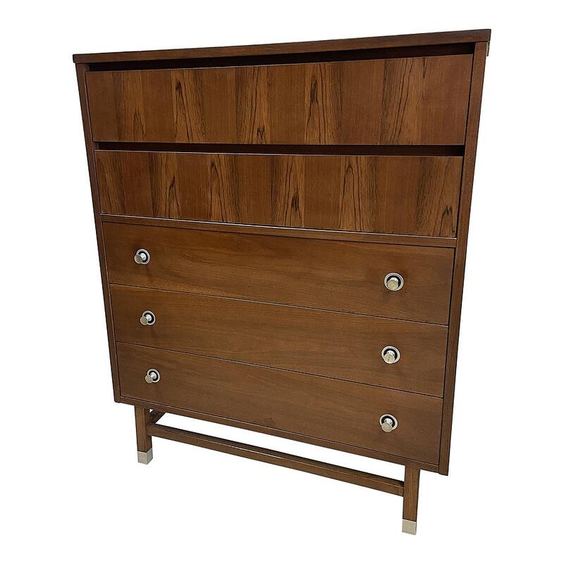 Stanley dresser
