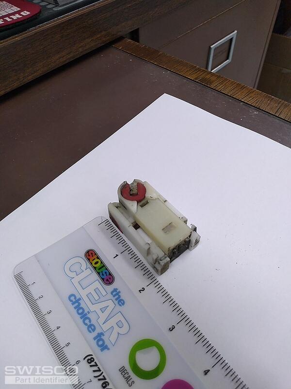 Thumbnail of the uploaded file named window balance pivot lock shoe cam1.jpg