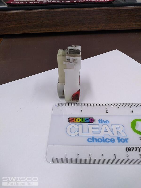 Thumbnail of the uploaded file named window balance pivot lock shoe cam3.jpg