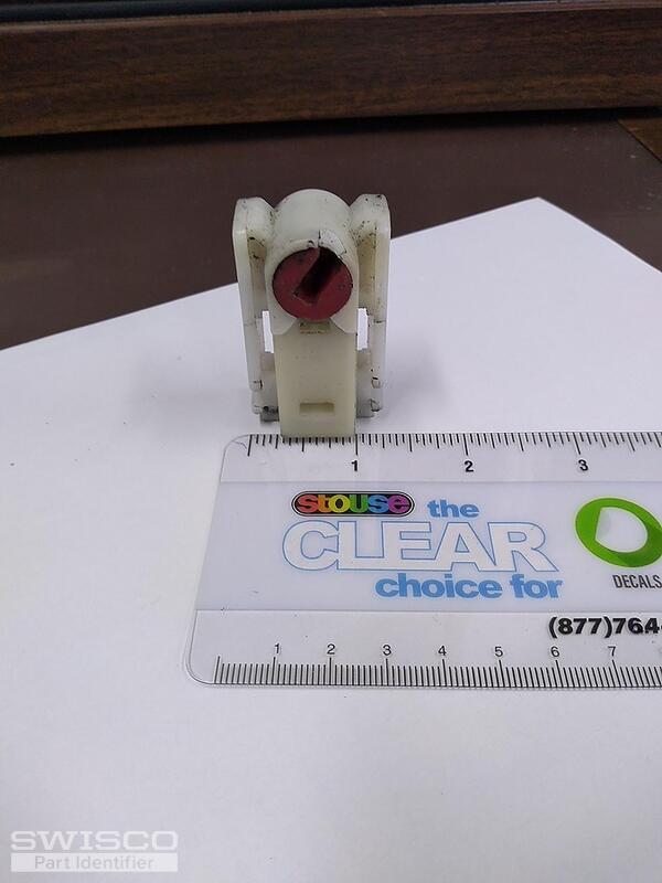 Thumbnail of the uploaded file named window balance pivot lock shoe cam4.jpg