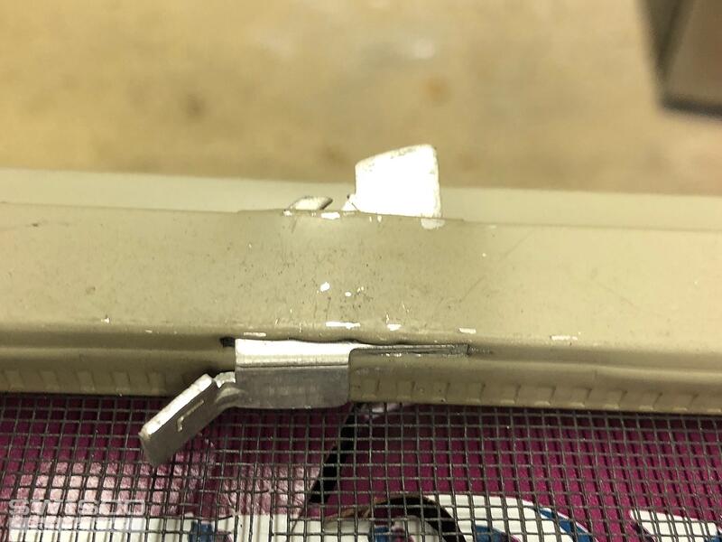 Scrren Latch2