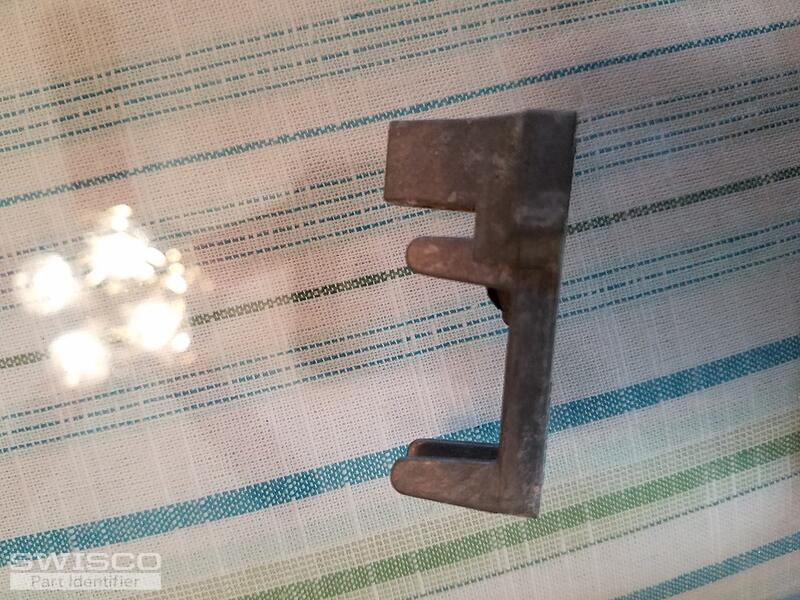 Pivot bar for vinyl tilt windows