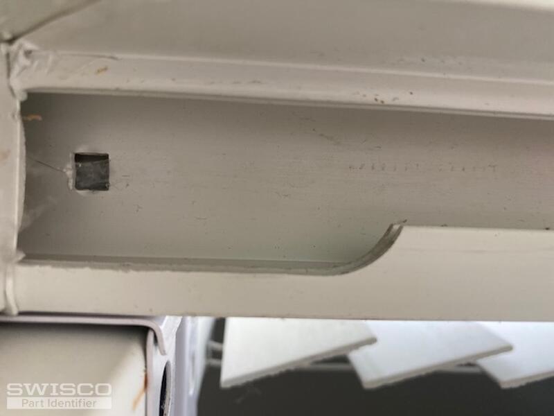 Top of Jam where plastic piece to afix No screw