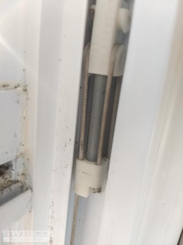 23_Window Balance - lower with string connection (