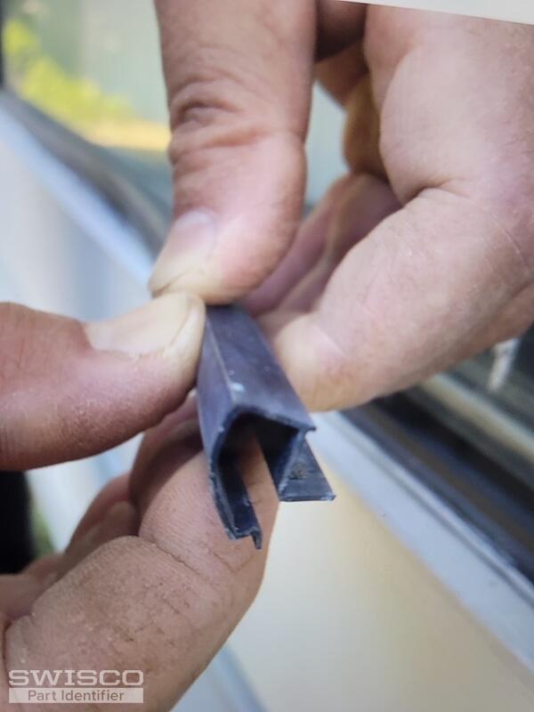 Old Vinyl Glazing Bead Window Snap-in