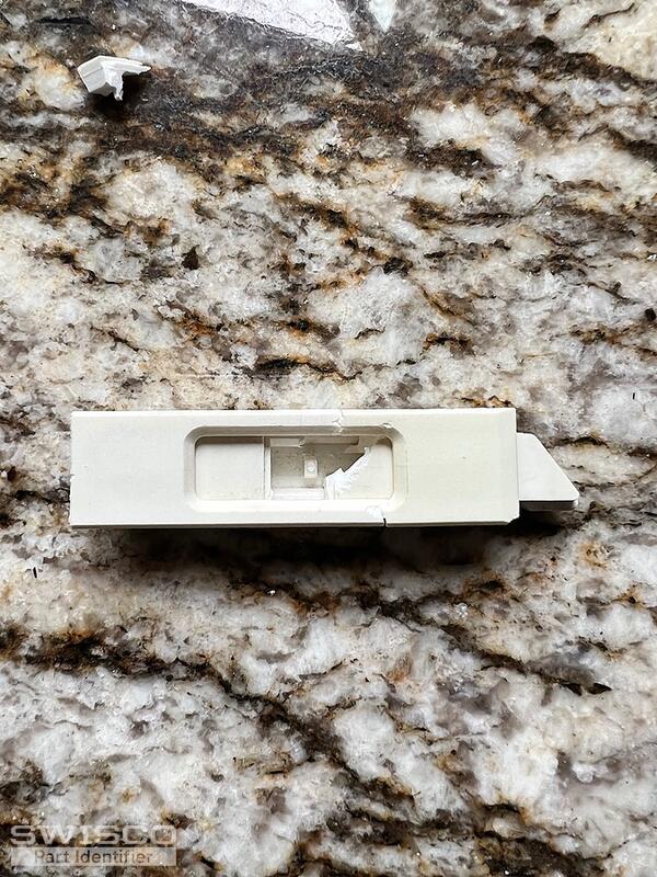 22EDB64F-60F2-4BC9-950A-6A16D3B176DC