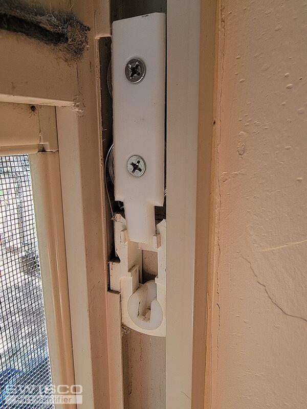 Sliding windows balance with cover